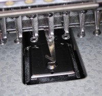 диагностика вышивальной машины, когда нитка вылетает из иглы после обрезки 11